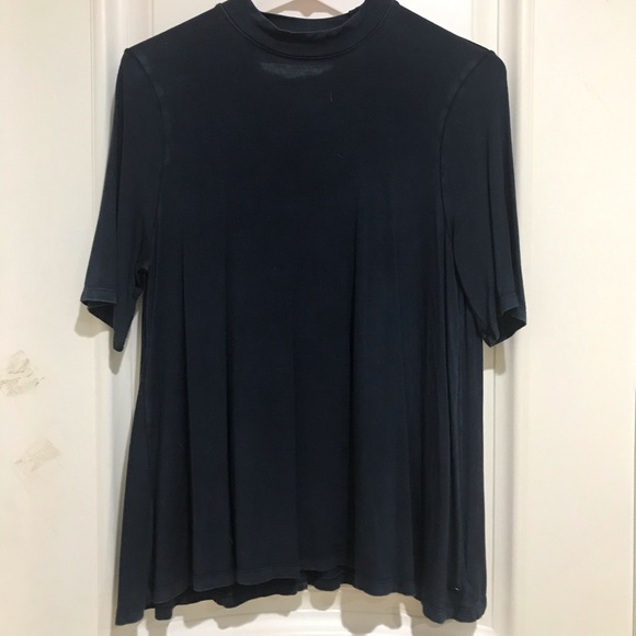 American Eagle Outfitters Tops - American Eagle blue shirt with back cutout